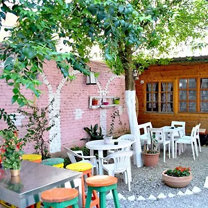  Hostel Zig Zag Albanien
